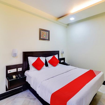 Oyo Flagship Hotel Rudra Palace Agra  Zewnętrze zdjęcie