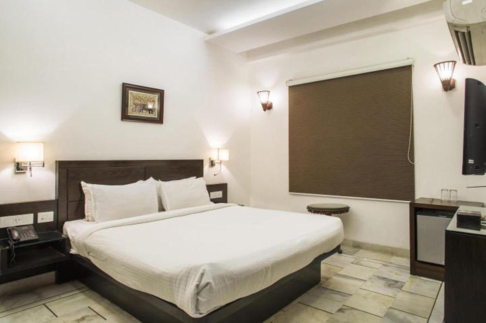 Oyo Flagship Hotel Rudra Palace Agra  Zewnętrze zdjęcie