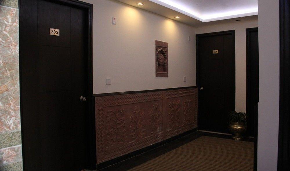 Oyo Flagship Hotel Rudra Palace Agra  Zewnętrze zdjęcie