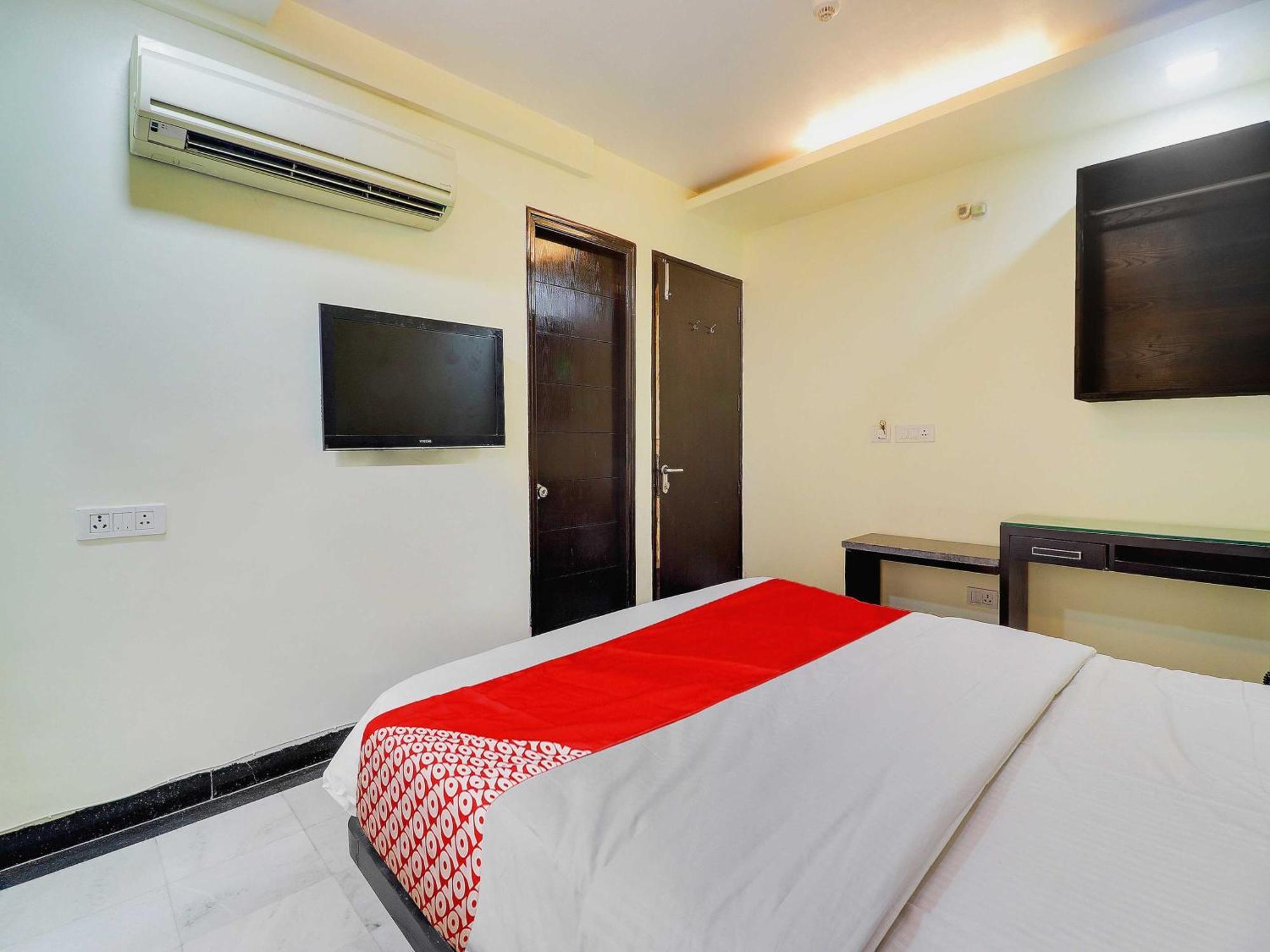 Oyo Flagship Hotel Rudra Palace Agra  Zewnętrze zdjęcie