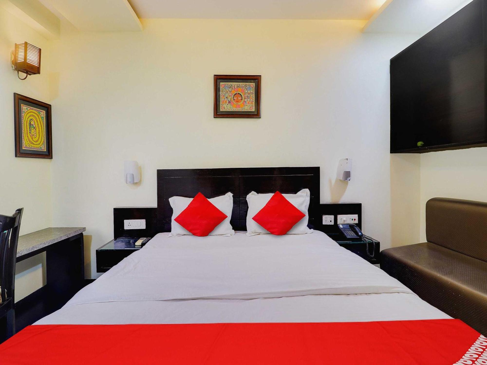 Oyo Flagship Hotel Rudra Palace Agra  Zewnętrze zdjęcie