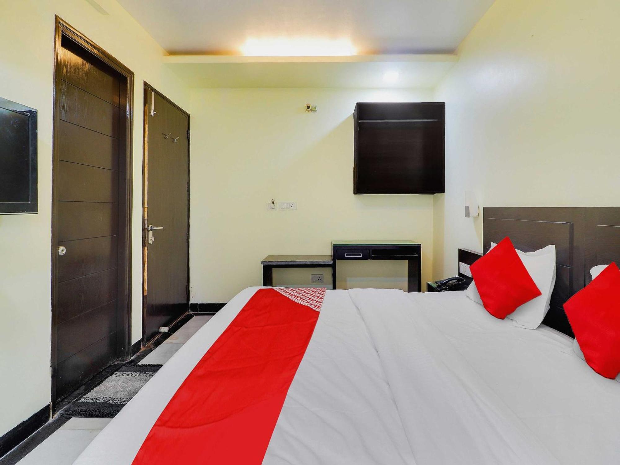 Oyo Flagship Hotel Rudra Palace Agra  Zewnętrze zdjęcie