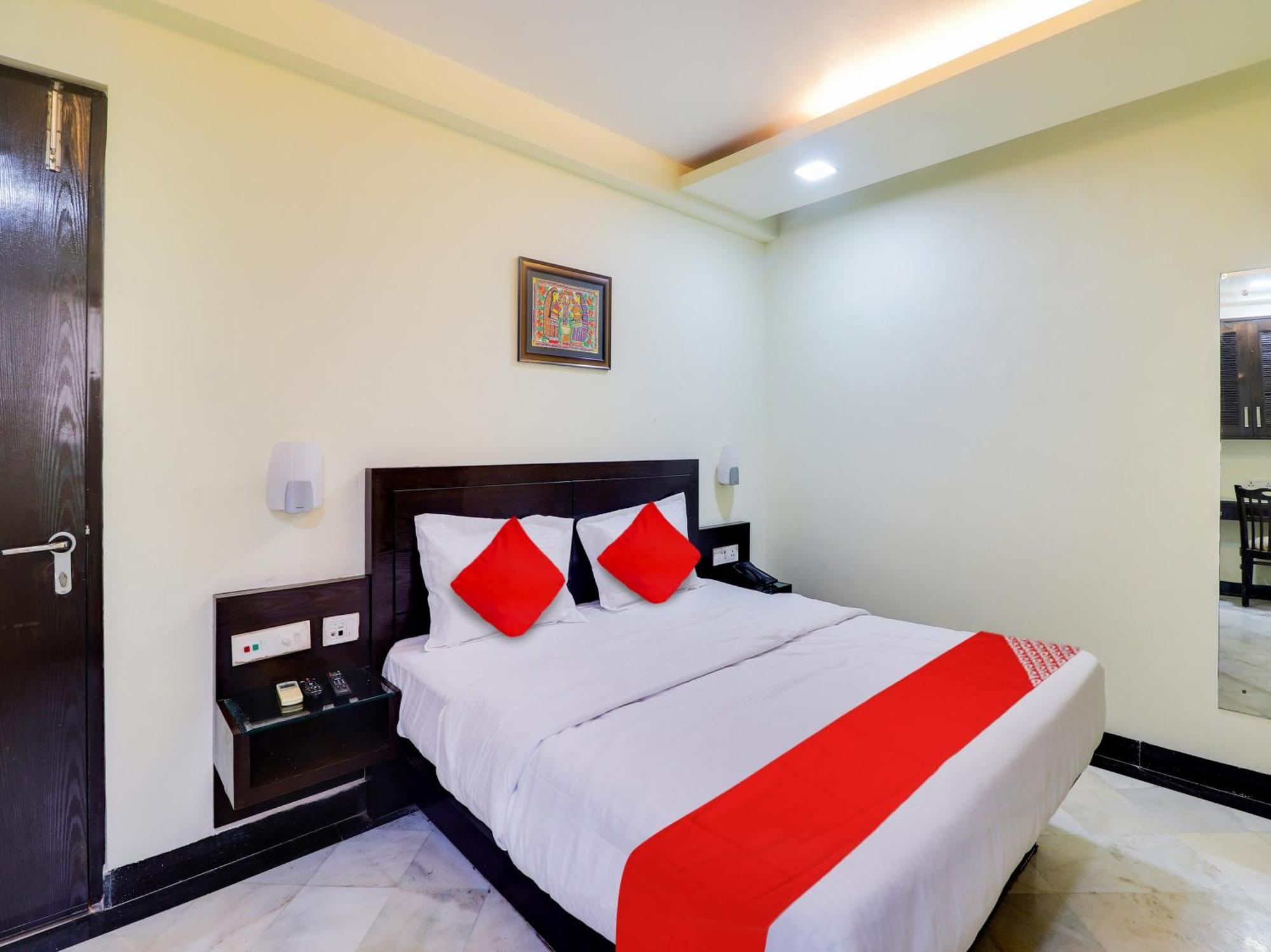 Oyo Flagship Hotel Rudra Palace Agra  Zewnętrze zdjęcie