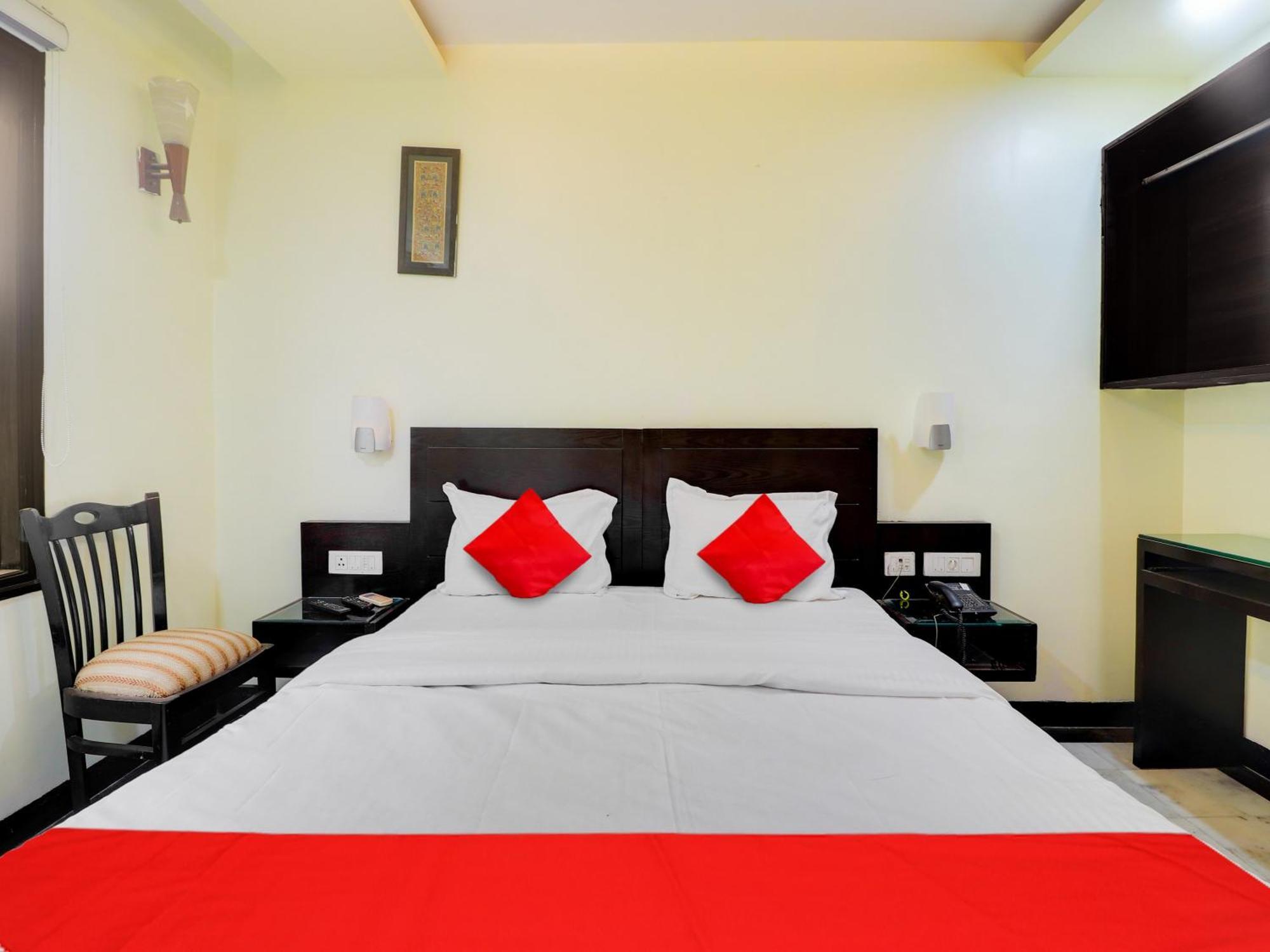 Oyo Flagship Hotel Rudra Palace Agra  Zewnętrze zdjęcie