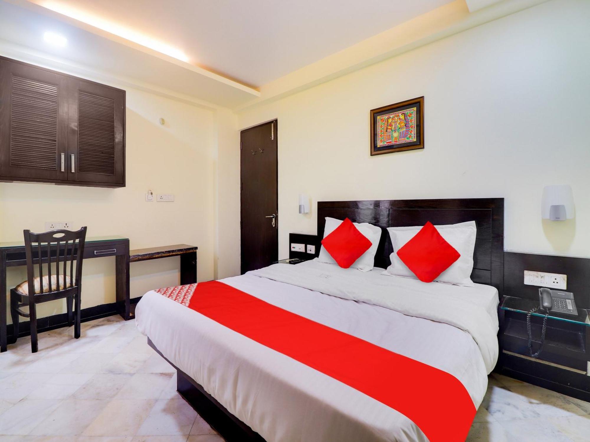 Oyo Flagship Hotel Rudra Palace Agra  Zewnętrze zdjęcie