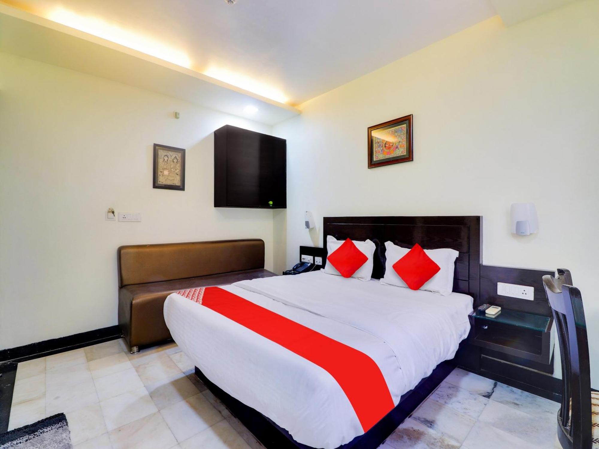 Oyo Flagship Hotel Rudra Palace Agra  Zewnętrze zdjęcie